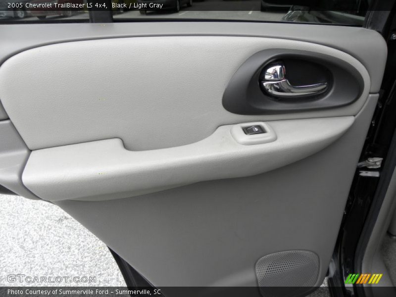 Black / Light Gray 2005 Chevrolet TrailBlazer LS 4x4