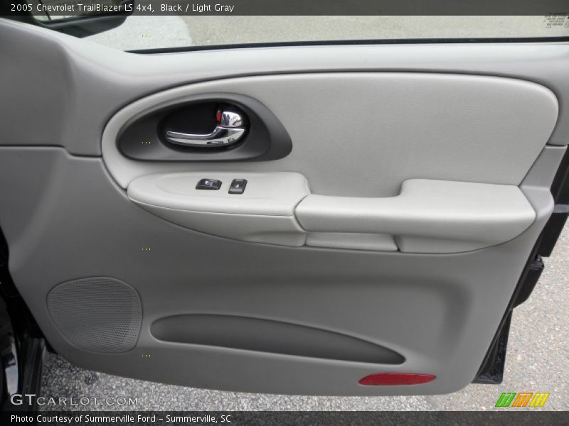 Black / Light Gray 2005 Chevrolet TrailBlazer LS 4x4