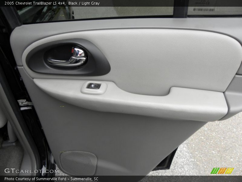 Black / Light Gray 2005 Chevrolet TrailBlazer LS 4x4