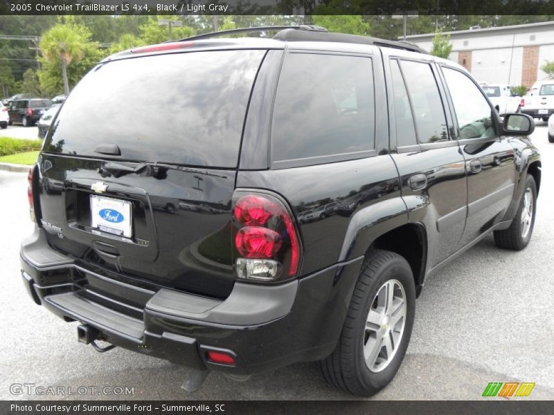 Black / Light Gray 2005 Chevrolet TrailBlazer LS 4x4