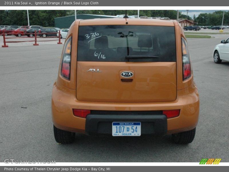 Ignition Orange / Black Soul Logo Cloth 2011 Kia Soul +