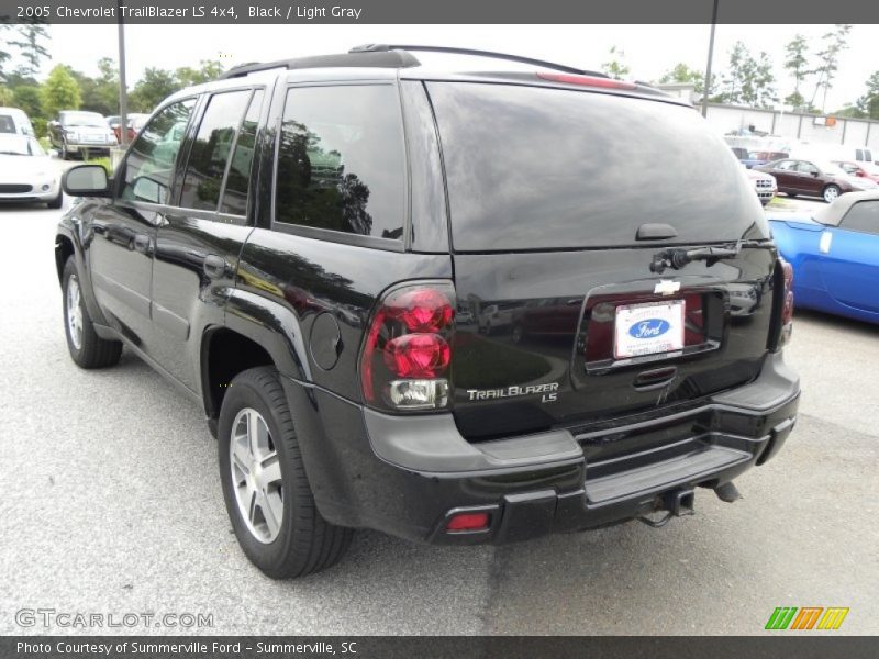 Black / Light Gray 2005 Chevrolet TrailBlazer LS 4x4