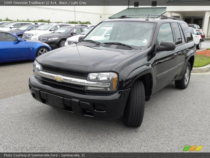 Black / Light Gray 2005 Chevrolet TrailBlazer LS 4x4