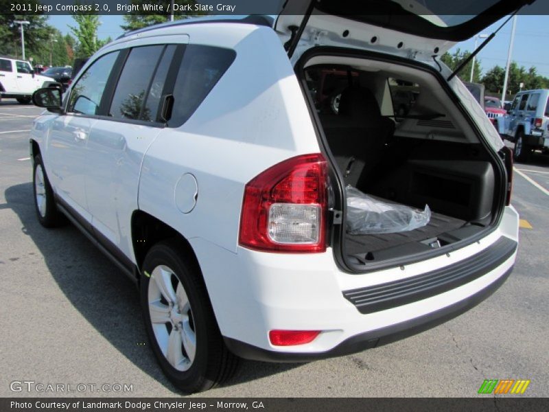 Bright White / Dark Slate Gray 2011 Jeep Compass 2.0