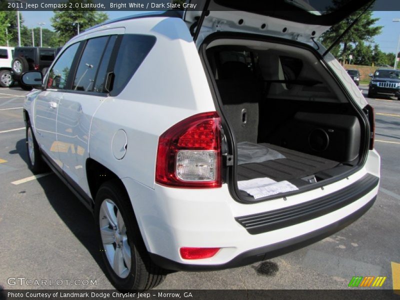 Bright White / Dark Slate Gray 2011 Jeep Compass 2.0 Latitude