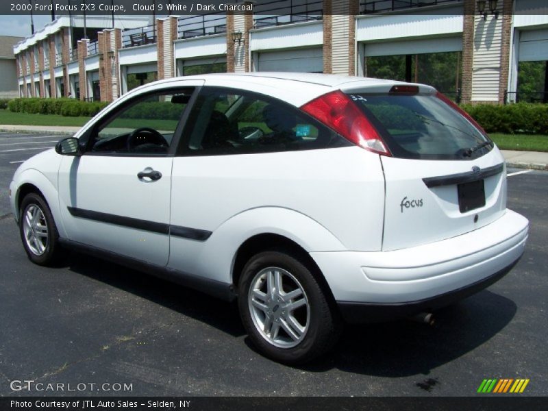 Cloud 9 White / Dark Charcoal 2000 Ford Focus ZX3 Coupe