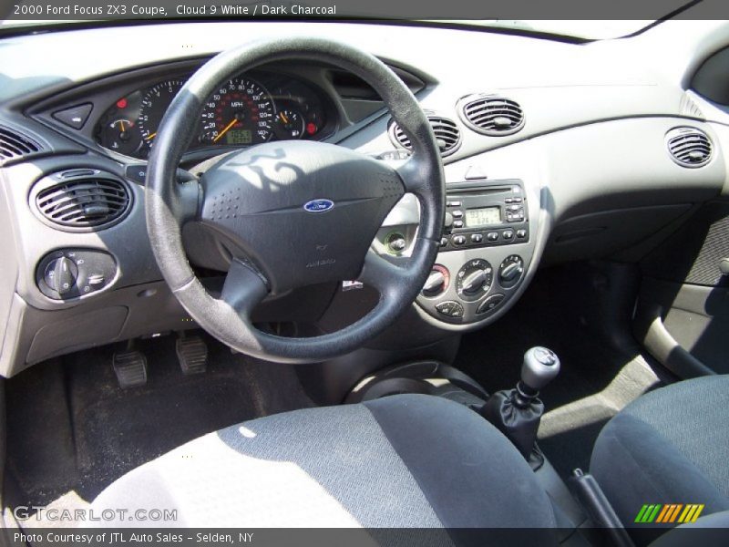 Cloud 9 White / Dark Charcoal 2000 Ford Focus ZX3 Coupe