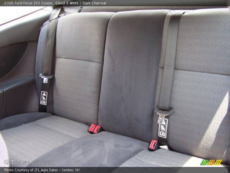 Cloud 9 White / Dark Charcoal 2000 Ford Focus ZX3 Coupe