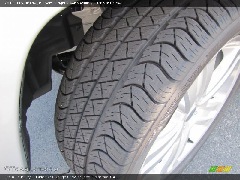 Bright Silver Metallic / Dark Slate Gray 2011 Jeep Liberty Jet Sport