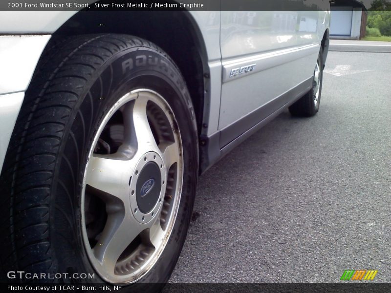 Silver Frost Metallic / Medium Graphite 2001 Ford Windstar SE Sport