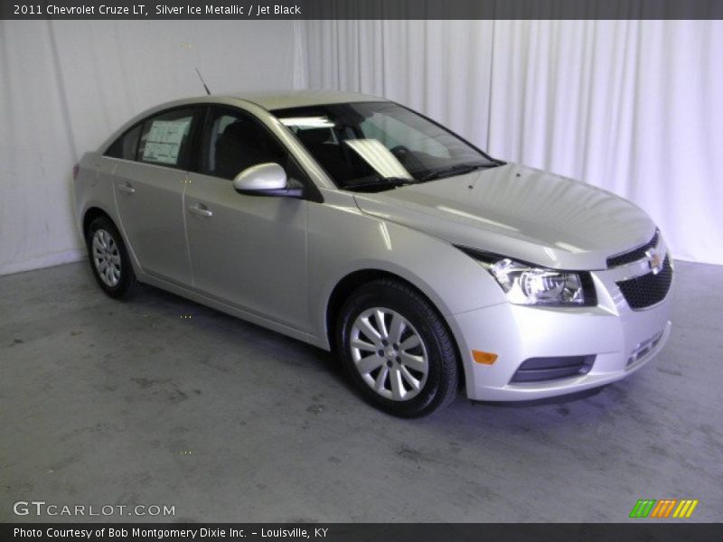 Silver Ice Metallic / Jet Black 2011 Chevrolet Cruze LT