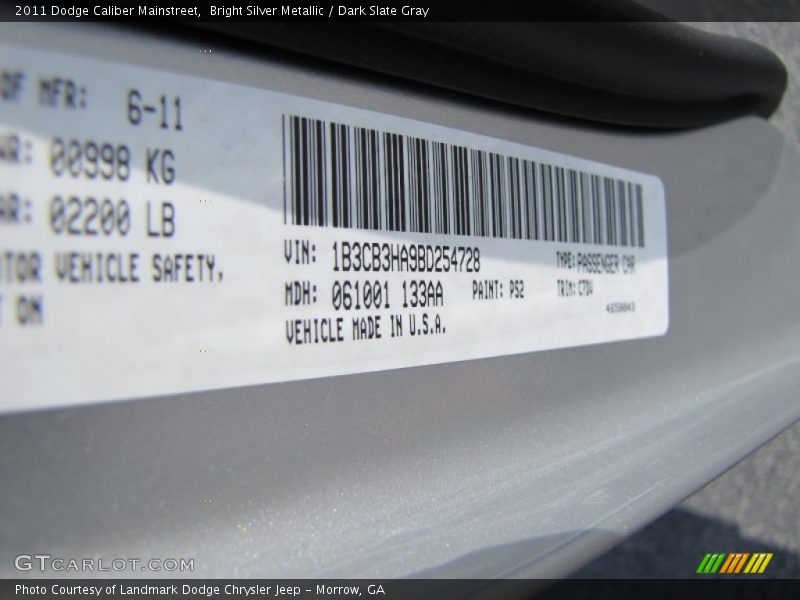 Bright Silver Metallic / Dark Slate Gray 2011 Dodge Caliber Mainstreet