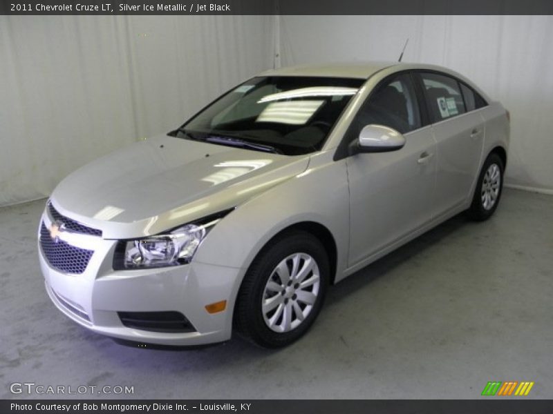 Silver Ice Metallic / Jet Black 2011 Chevrolet Cruze LT