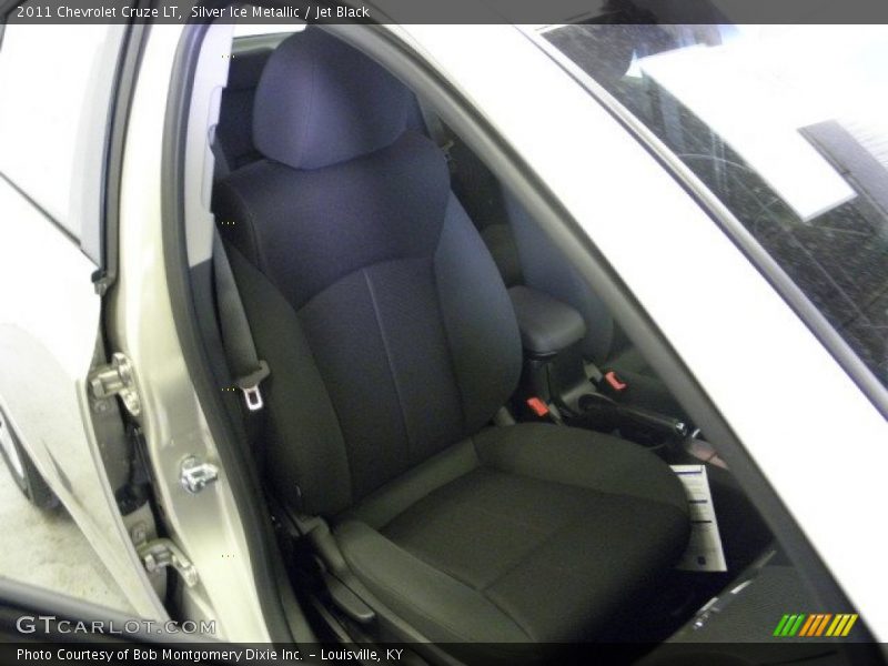Silver Ice Metallic / Jet Black 2011 Chevrolet Cruze LT