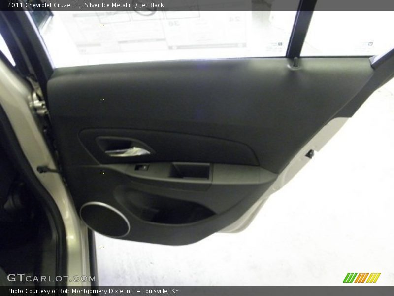 Silver Ice Metallic / Jet Black 2011 Chevrolet Cruze LT