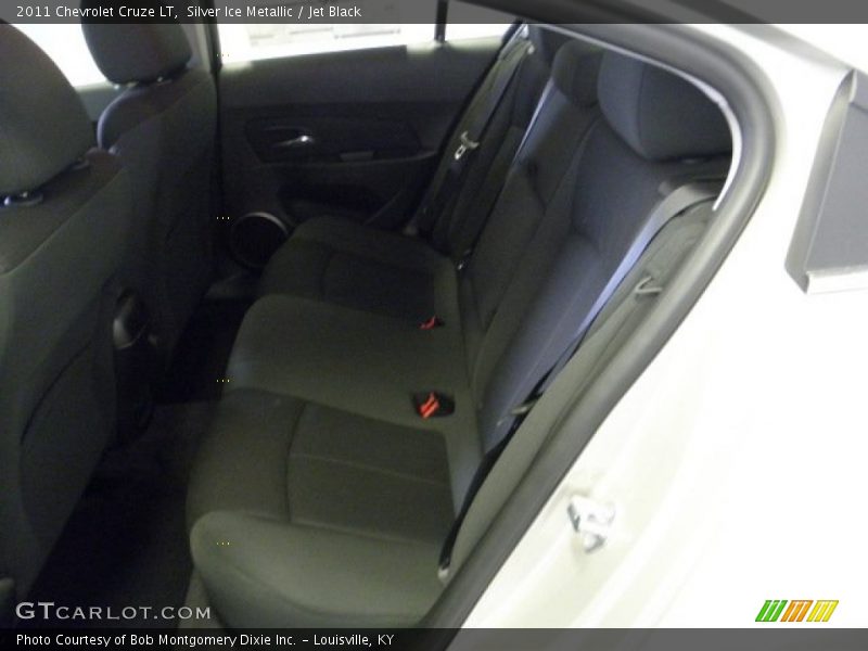 Silver Ice Metallic / Jet Black 2011 Chevrolet Cruze LT