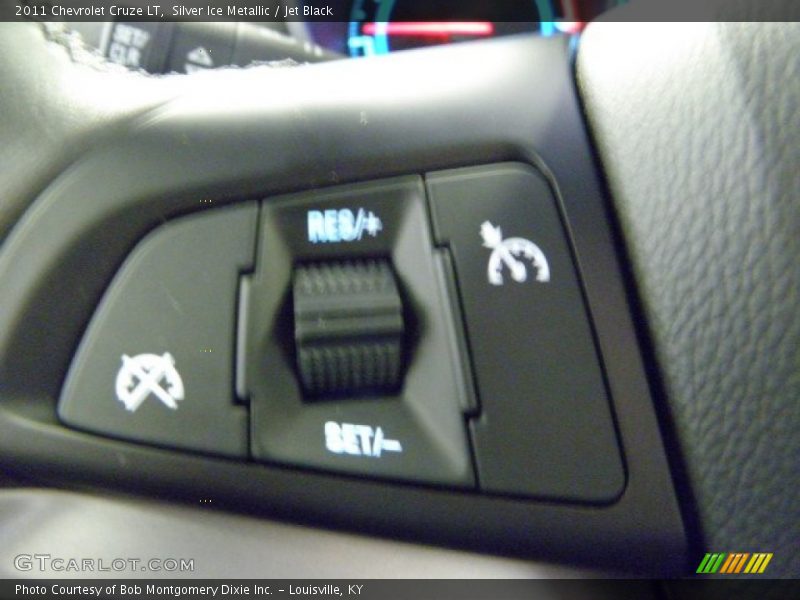 Silver Ice Metallic / Jet Black 2011 Chevrolet Cruze LT