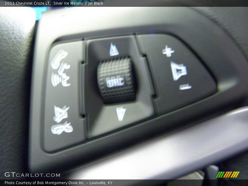 Silver Ice Metallic / Jet Black 2011 Chevrolet Cruze LT