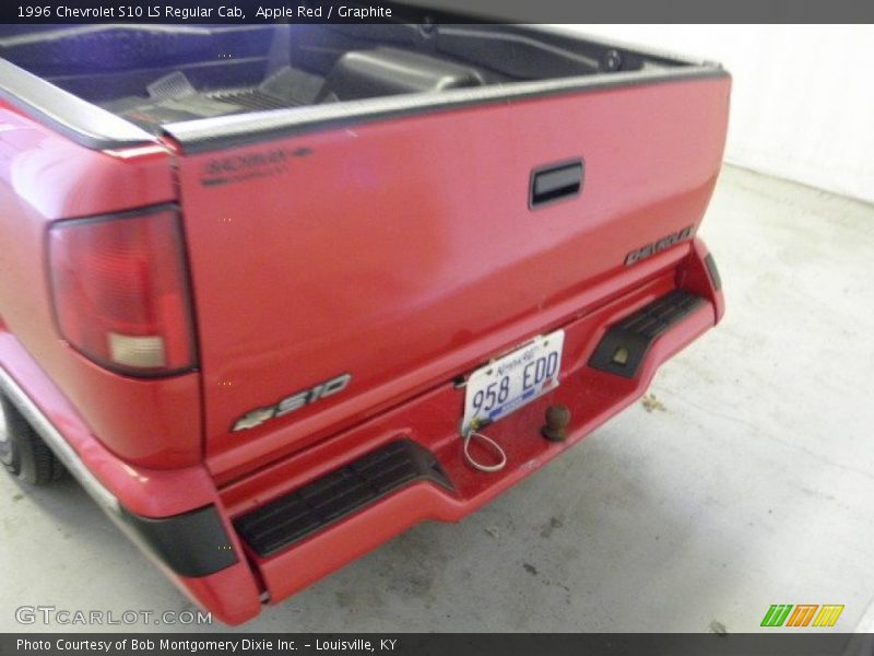 Apple Red / Graphite 1996 Chevrolet S10 LS Regular Cab