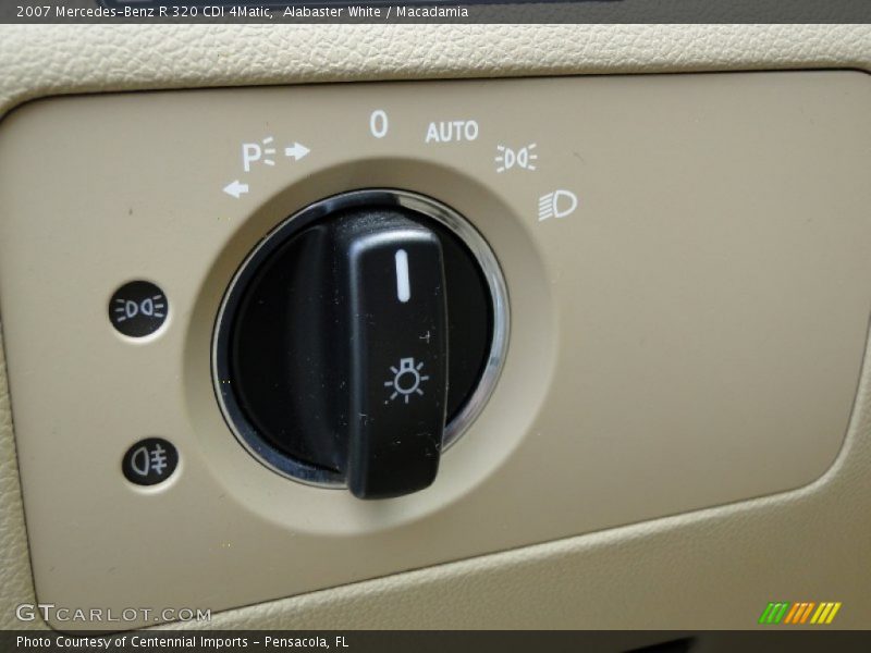 Controls of 2007 R 320 CDI 4Matic