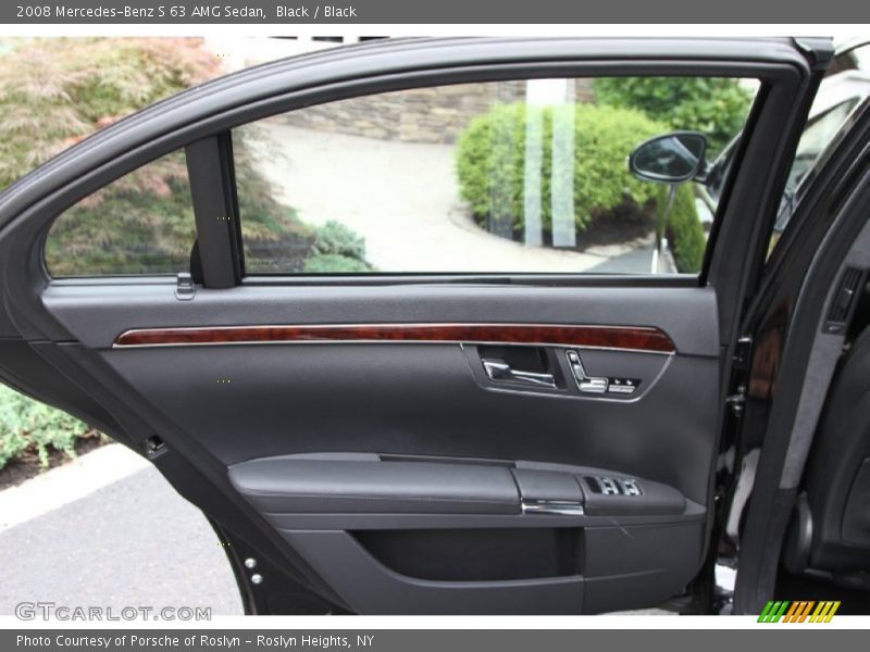 Door Panel of 2008 S 63 AMG Sedan