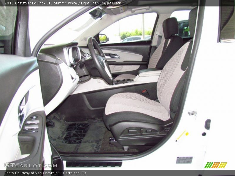 Summit White / Light Titanium/Jet Black 2011 Chevrolet Equinox LT