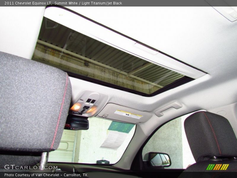 Summit White / Light Titanium/Jet Black 2011 Chevrolet Equinox LT