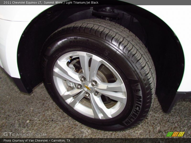 Summit White / Light Titanium/Jet Black 2011 Chevrolet Equinox LT