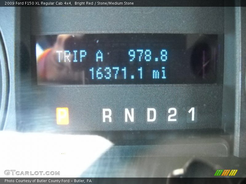 Bright Red / Stone/Medium Stone 2009 Ford F150 XL Regular Cab 4x4