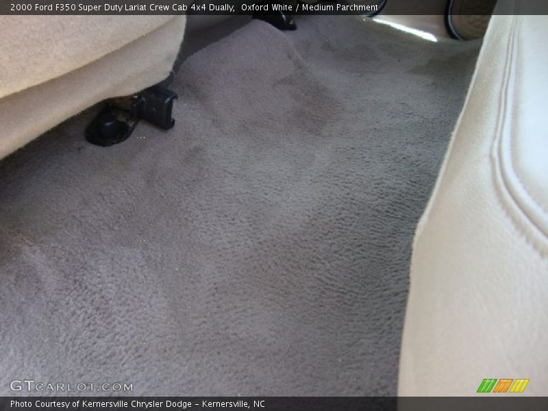 Oxford White / Medium Parchment 2000 Ford F350 Super Duty Lariat Crew Cab 4x4 Dually