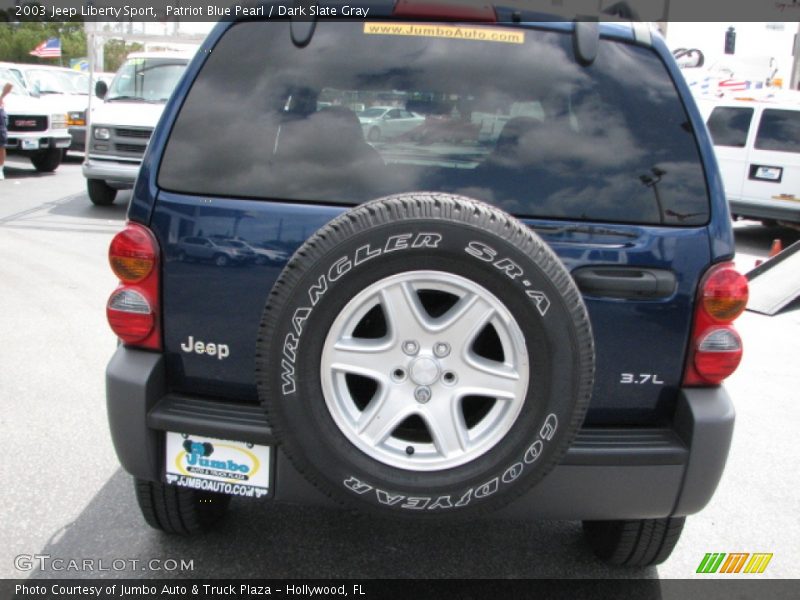 Patriot Blue Pearl / Dark Slate Gray 2003 Jeep Liberty Sport
