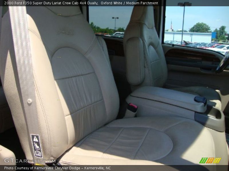 Oxford White / Medium Parchment 2000 Ford F350 Super Duty Lariat Crew Cab 4x4 Dually
