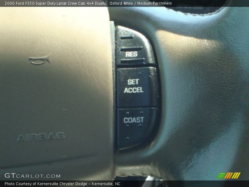 Oxford White / Medium Parchment 2000 Ford F350 Super Duty Lariat Crew Cab 4x4 Dually