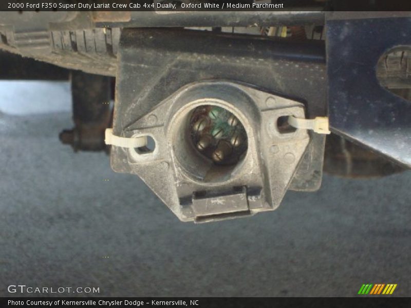 Oxford White / Medium Parchment 2000 Ford F350 Super Duty Lariat Crew Cab 4x4 Dually