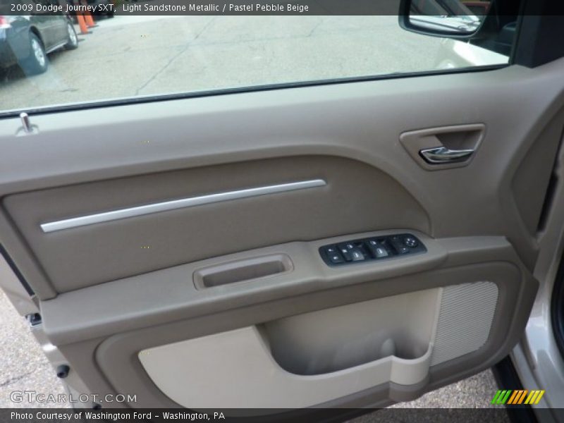 Door Panel of 2009 Journey SXT