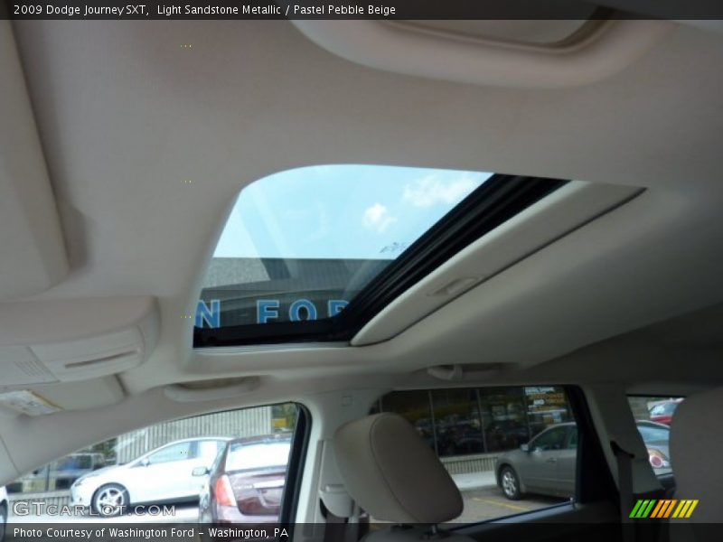 Light Sandstone Metallic / Pastel Pebble Beige 2009 Dodge Journey SXT