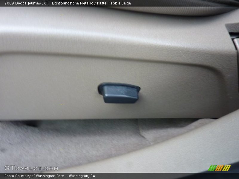 Light Sandstone Metallic / Pastel Pebble Beige 2009 Dodge Journey SXT