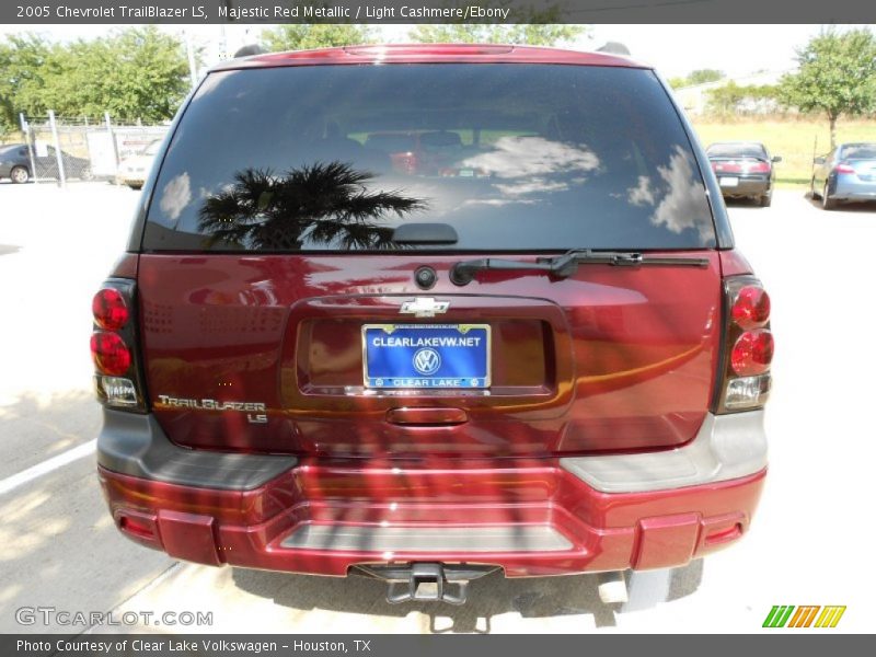 Majestic Red Metallic / Light Cashmere/Ebony 2005 Chevrolet TrailBlazer LS