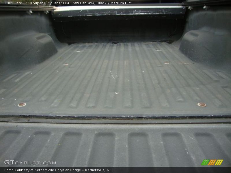Black / Medium Flint 2005 Ford F250 Super Duty Lariat FX4 Crew Cab 4x4