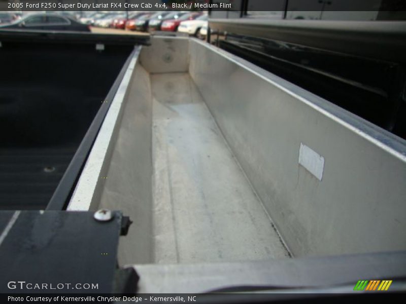 Black / Medium Flint 2005 Ford F250 Super Duty Lariat FX4 Crew Cab 4x4