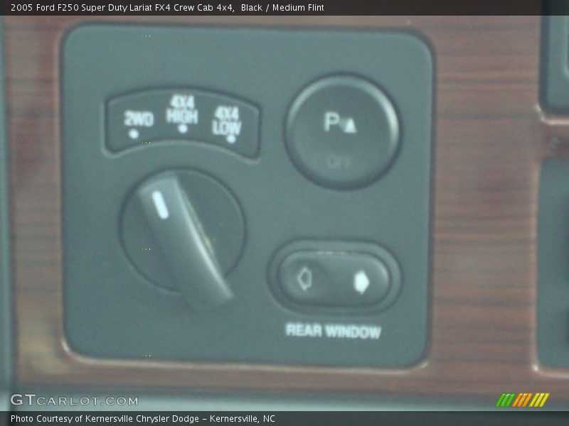 Black / Medium Flint 2005 Ford F250 Super Duty Lariat FX4 Crew Cab 4x4