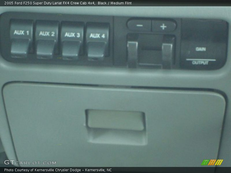 Black / Medium Flint 2005 Ford F250 Super Duty Lariat FX4 Crew Cab 4x4