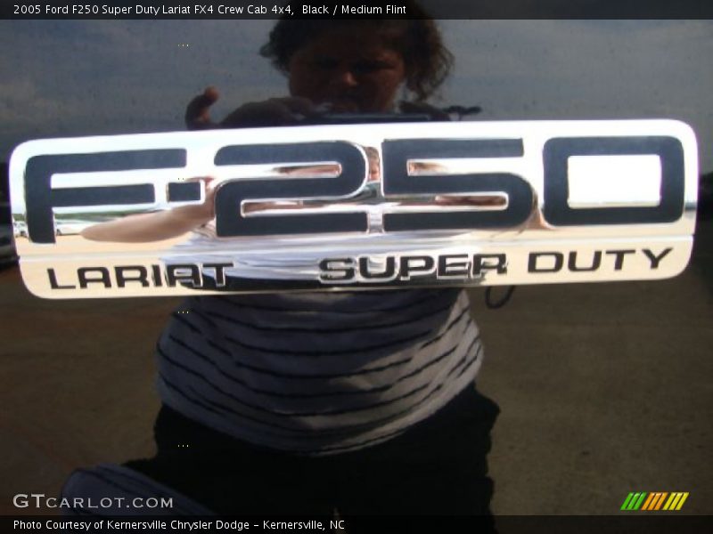 Black / Medium Flint 2005 Ford F250 Super Duty Lariat FX4 Crew Cab 4x4