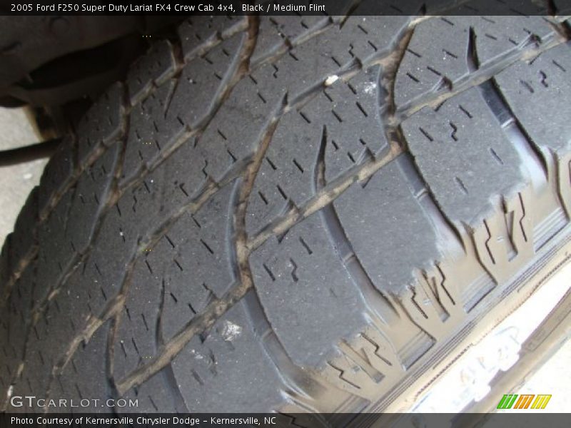 Black / Medium Flint 2005 Ford F250 Super Duty Lariat FX4 Crew Cab 4x4