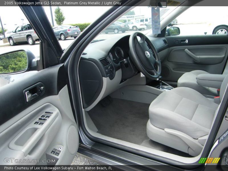 Platinum Grey Metallic / Light Grey 2005 Volkswagen Jetta GLS Sedan