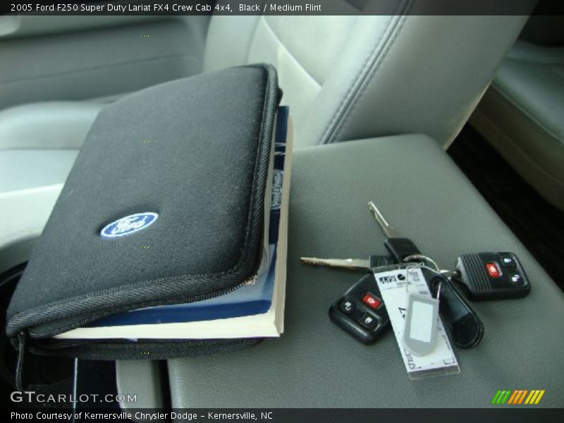 Black / Medium Flint 2005 Ford F250 Super Duty Lariat FX4 Crew Cab 4x4