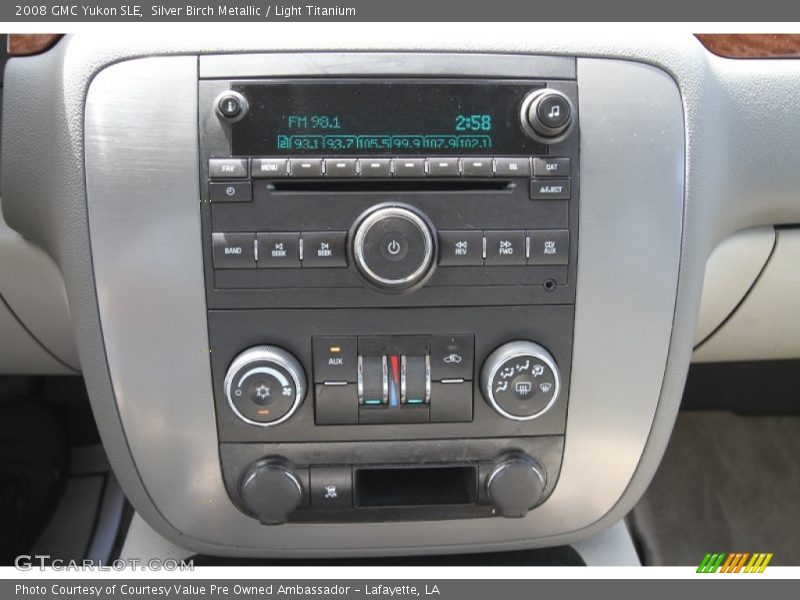 Silver Birch Metallic / Light Titanium 2008 GMC Yukon SLE