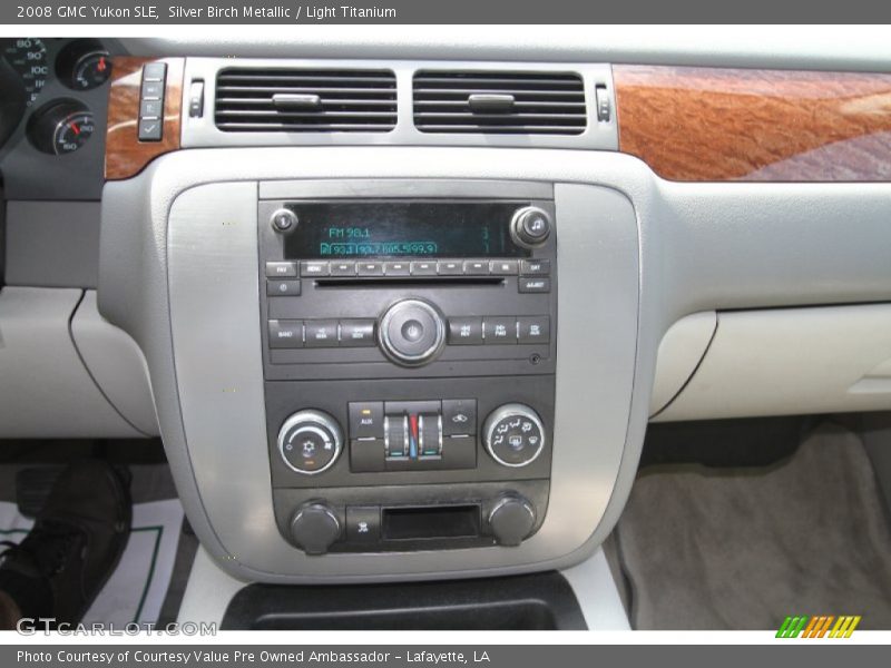 Silver Birch Metallic / Light Titanium 2008 GMC Yukon SLE