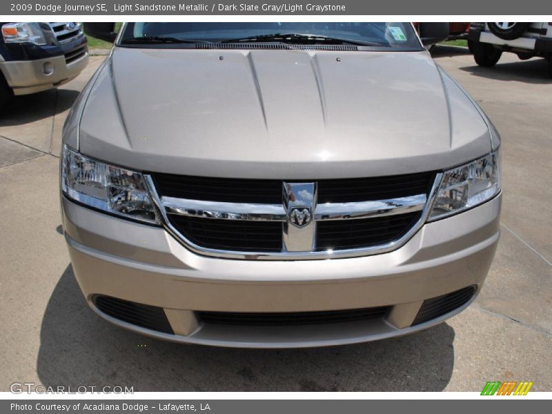 Light Sandstone Metallic / Dark Slate Gray/Light Graystone 2009 Dodge Journey SE
