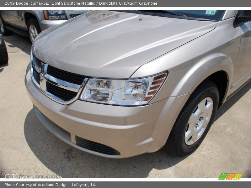 Light Sandstone Metallic / Dark Slate Gray/Light Graystone 2009 Dodge Journey SE
